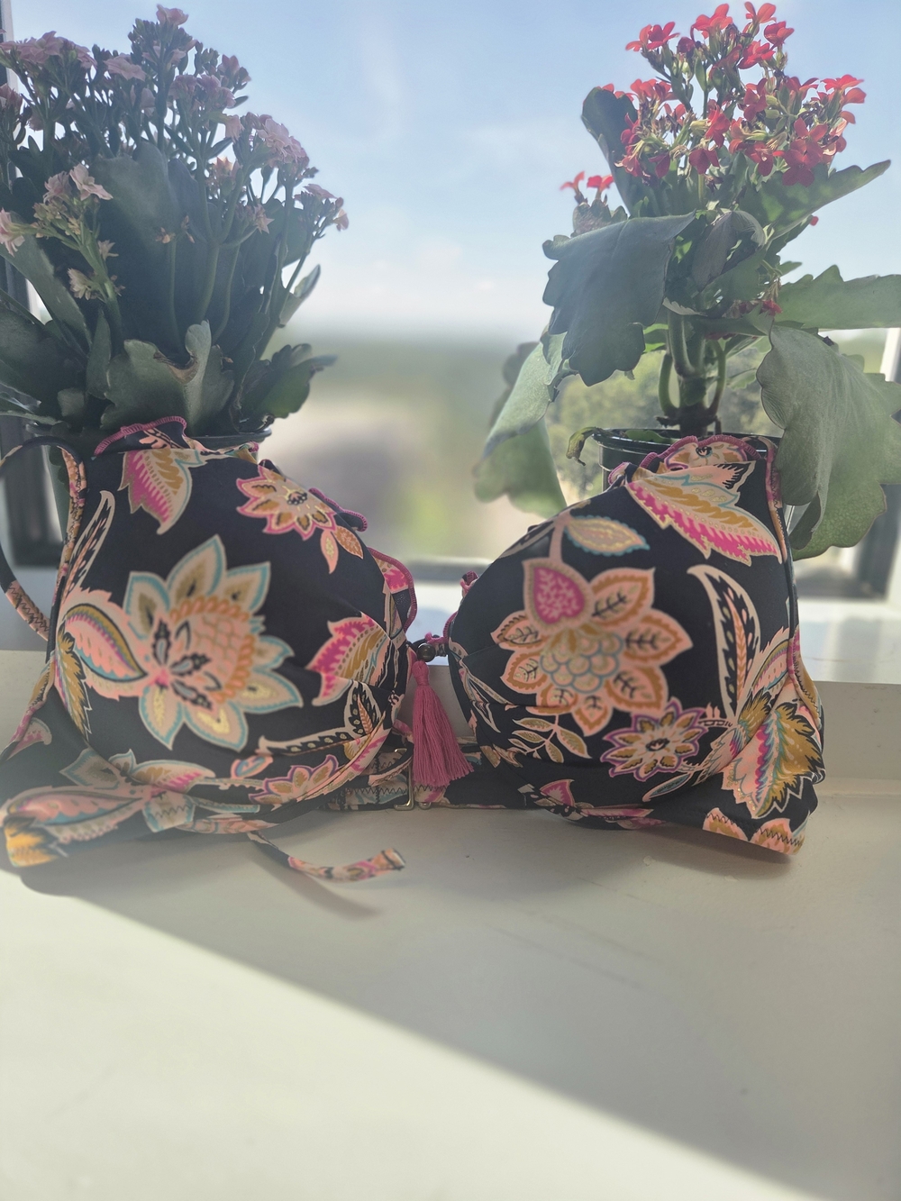 Shade & Shore- Size 36B Floral Bikini Top